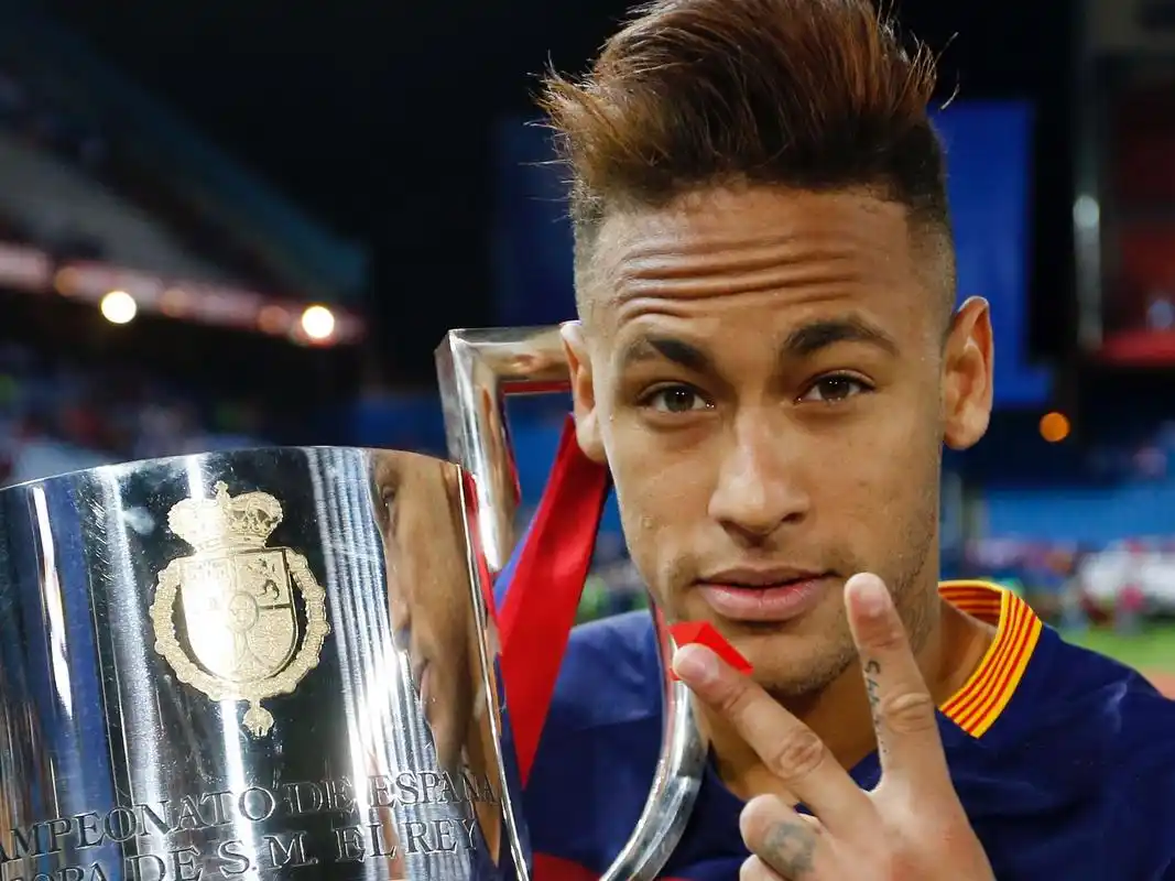 更是整个团 更是整个团